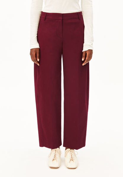 América™ Pantalón Velvet Rojo para Mujer