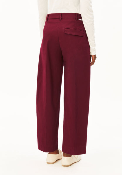 América™ Pantalón Velvet Rojo para Mujer